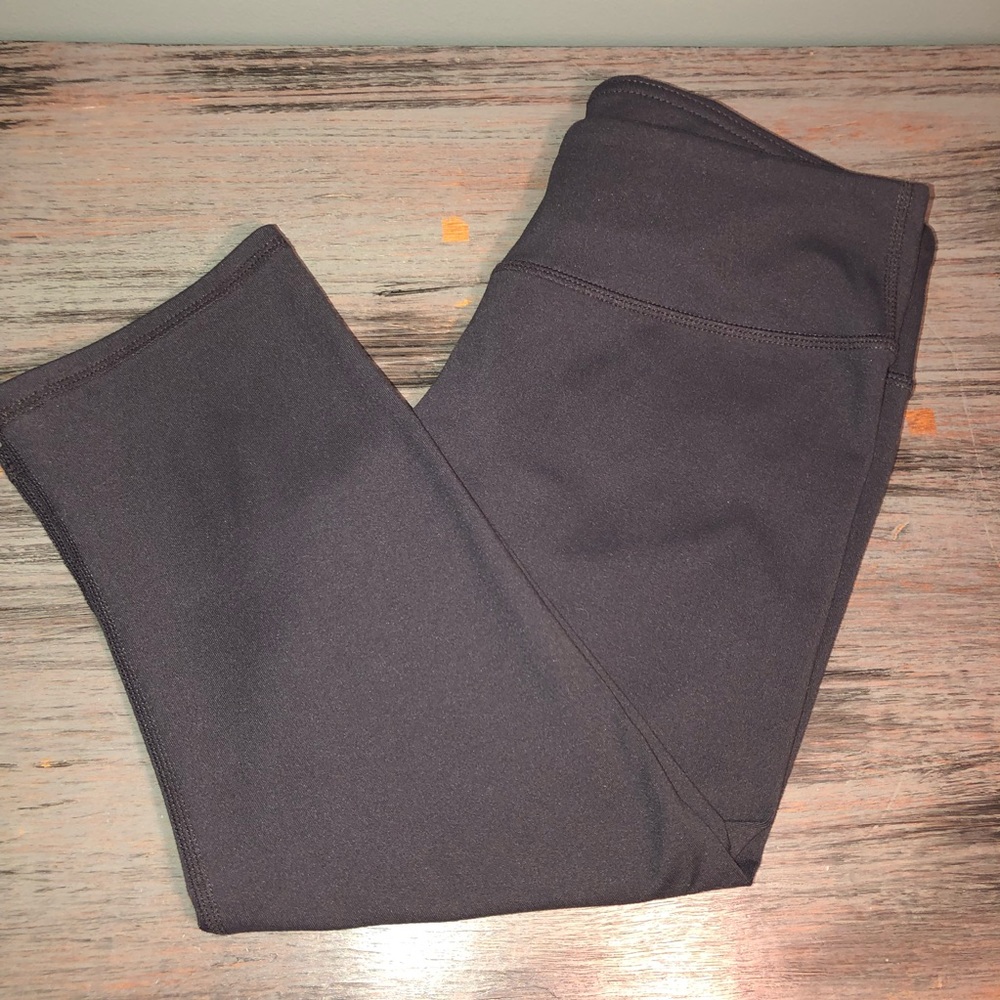 Fabletics Crop Leggings